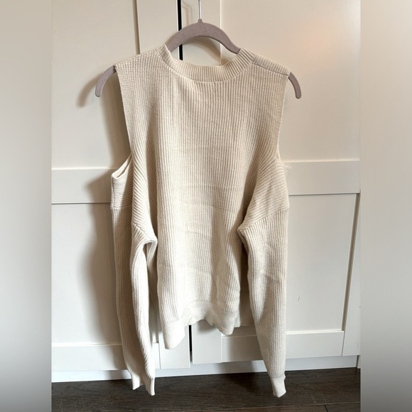 Open Edit Cold Shoulder Ribbed sweater Size M in Cream NWT - Picture 5 of 8